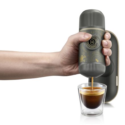 Coffee66 Wacaco Nanopresso Dark Souls hordozható kávéfőző védőtokkal