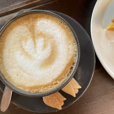Coffee66 Cukrobello Tulipán formájú formacukor Tokaji aszu ízesítéssel – különleges kávékiegészítő